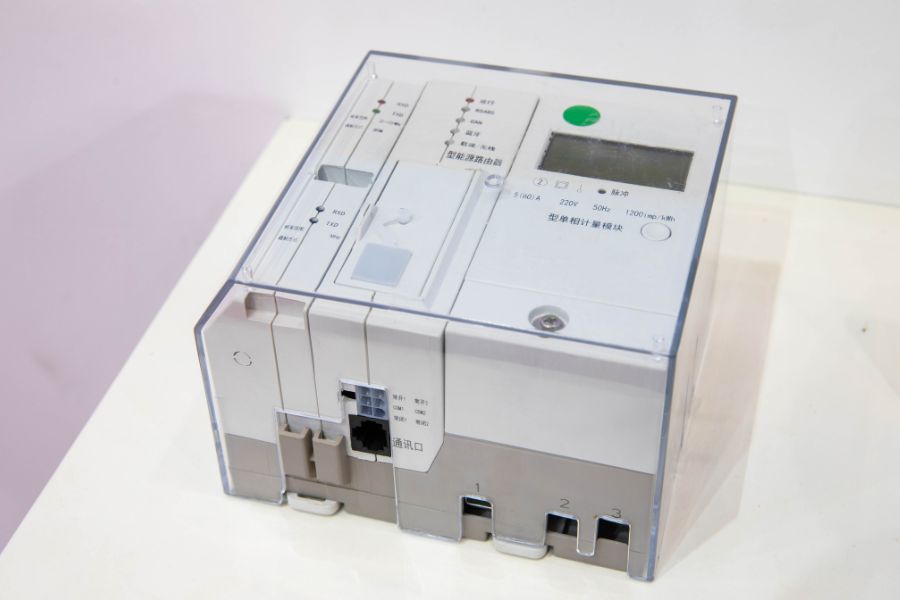 Smart meter to measure electricity consumption